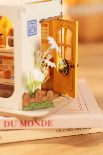 Teddy's Breadbox ROBOTIM Rolife DIY Miniature House